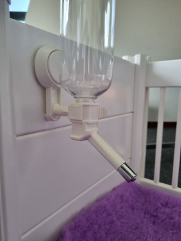 Welpentrinkflasche - 1 Liter - für Wurfkiste - mit Saugnapf
